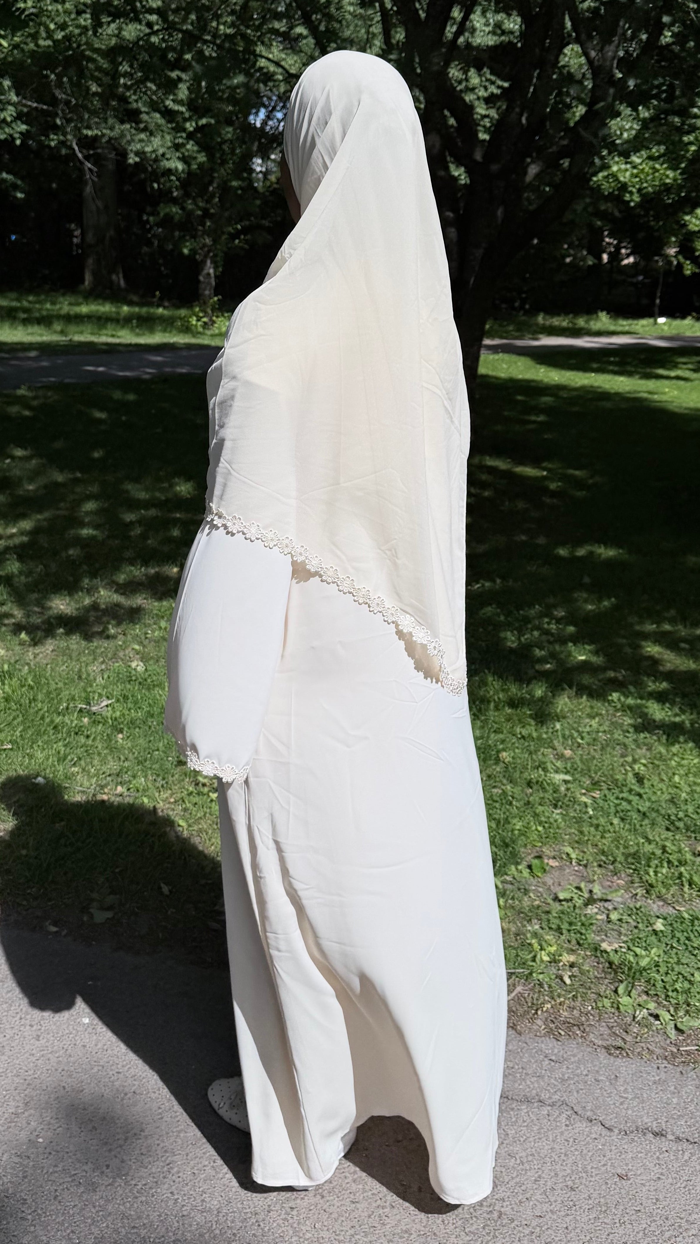 Floral Abaya – Soft Cream