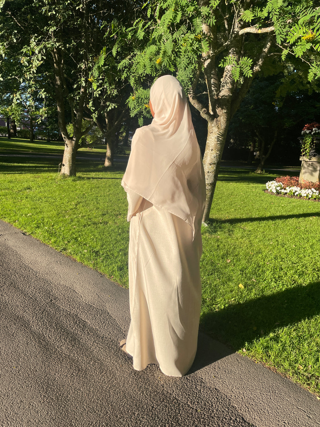 Linen Abaya – Ivory Sand