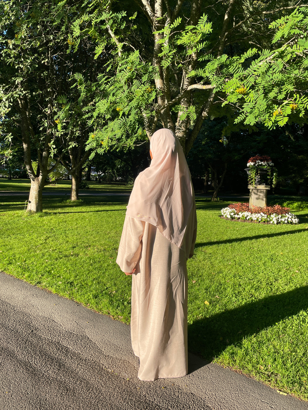 Linen Abaya – Blush Beige