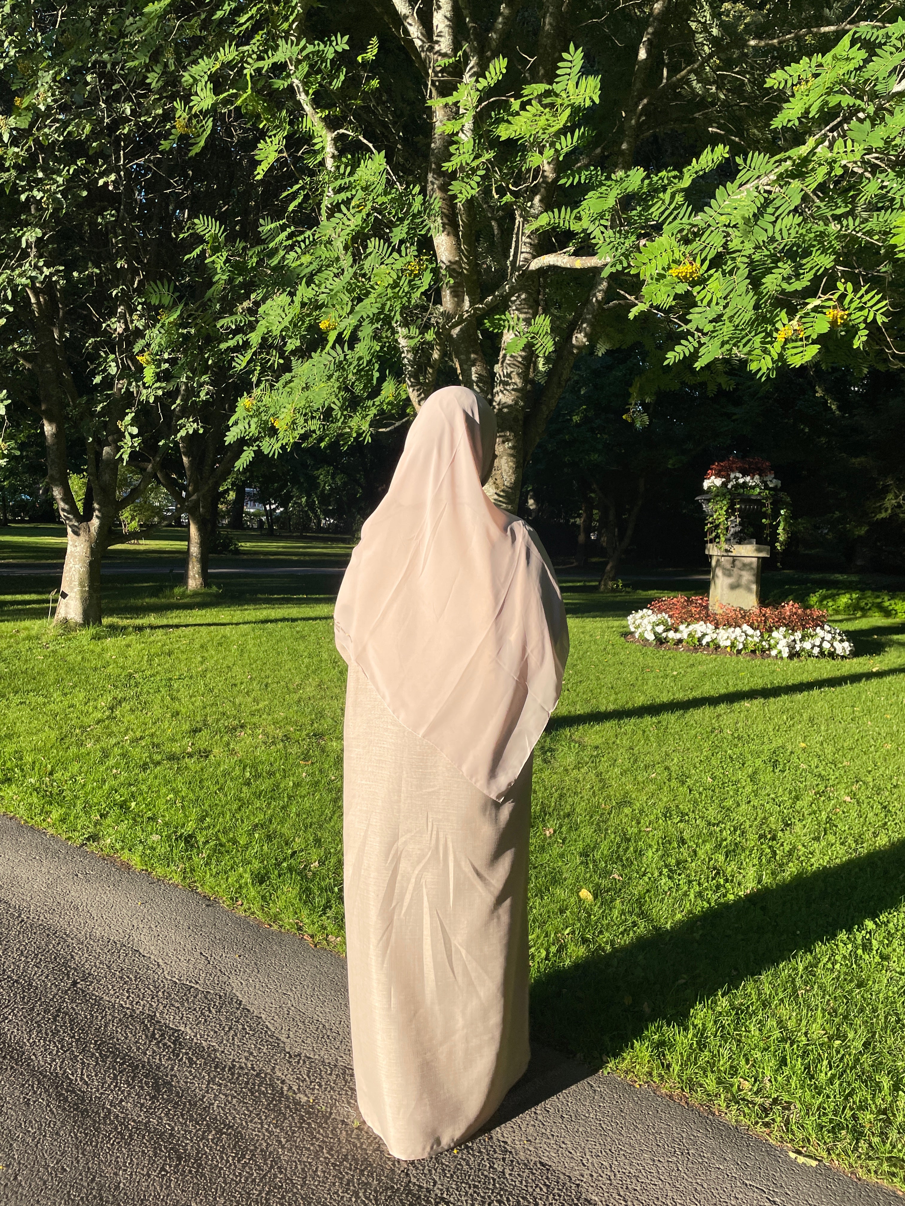 Linen Abaya – Blush Beige